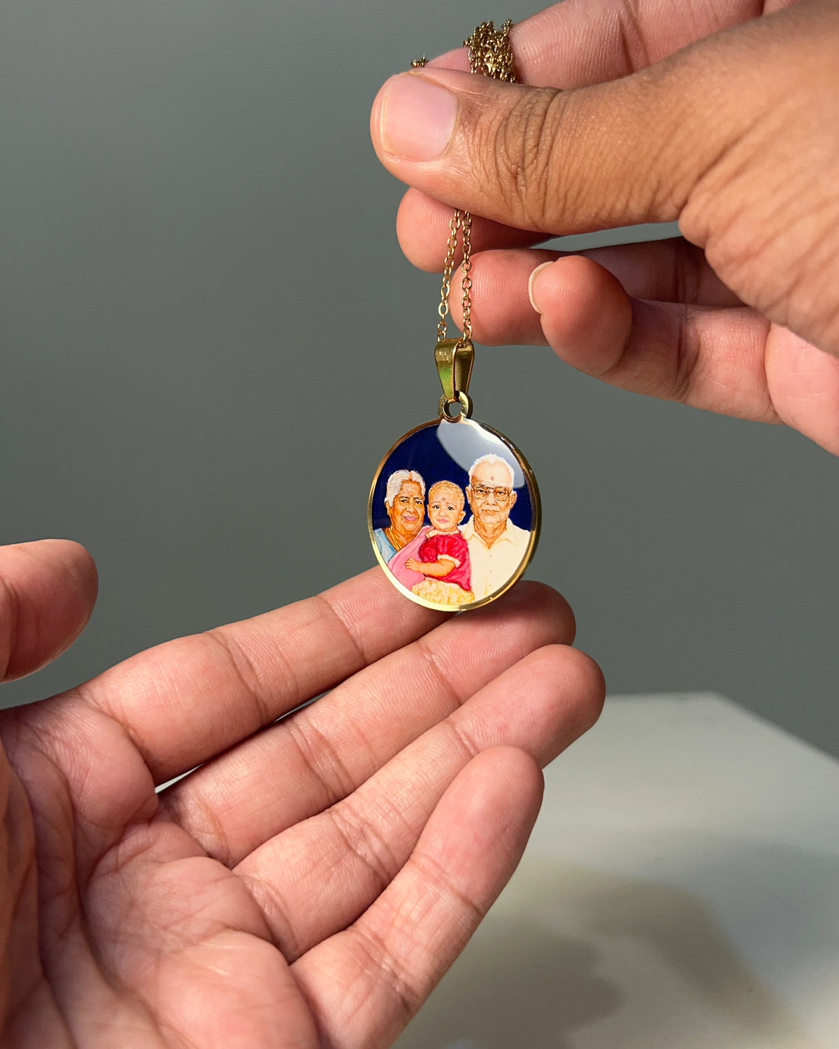 Three-Face Custom Hand-Painted Miniature Portrait Pendant, Full-Colour, 18k Gold Plated, 30 mm